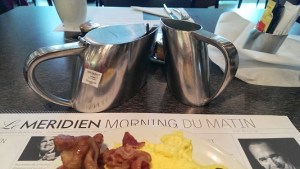 Stupid tea set, undrinkable tea